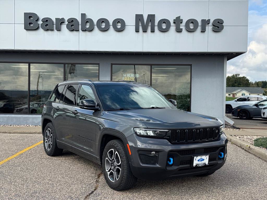 Used 2022 Jeep Grand Cherokee Trailhawk w/ Advanced Protech Group II AWD/4WD image 1