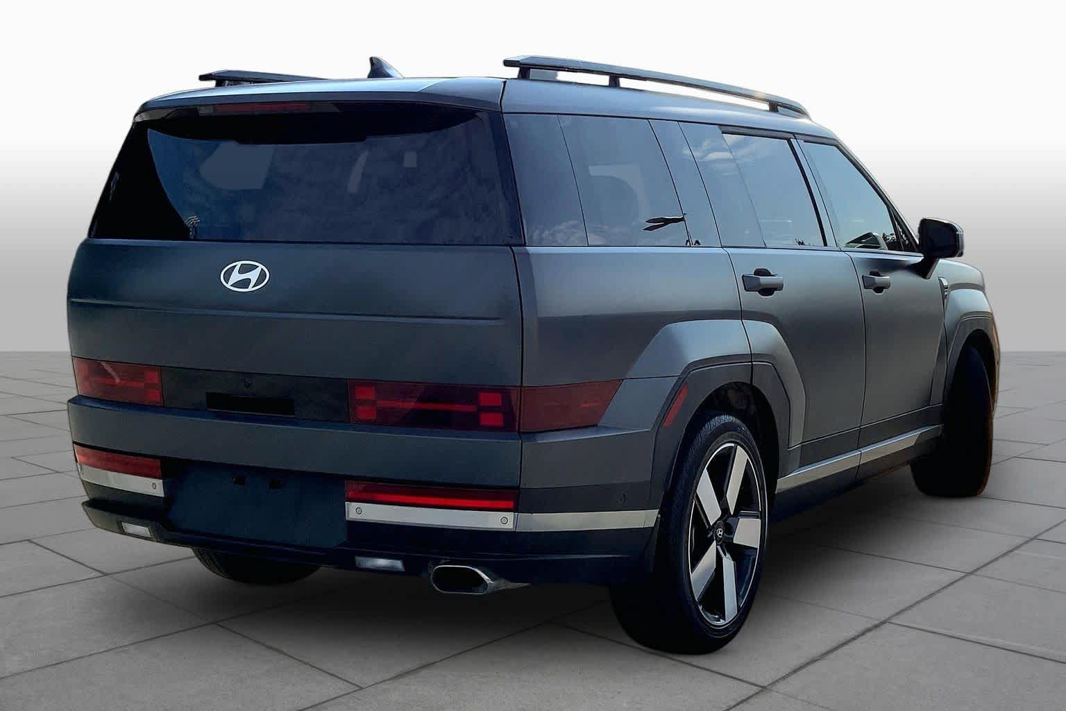 Certified 2024 Hyundai Santa Fe Limited FWD image 12