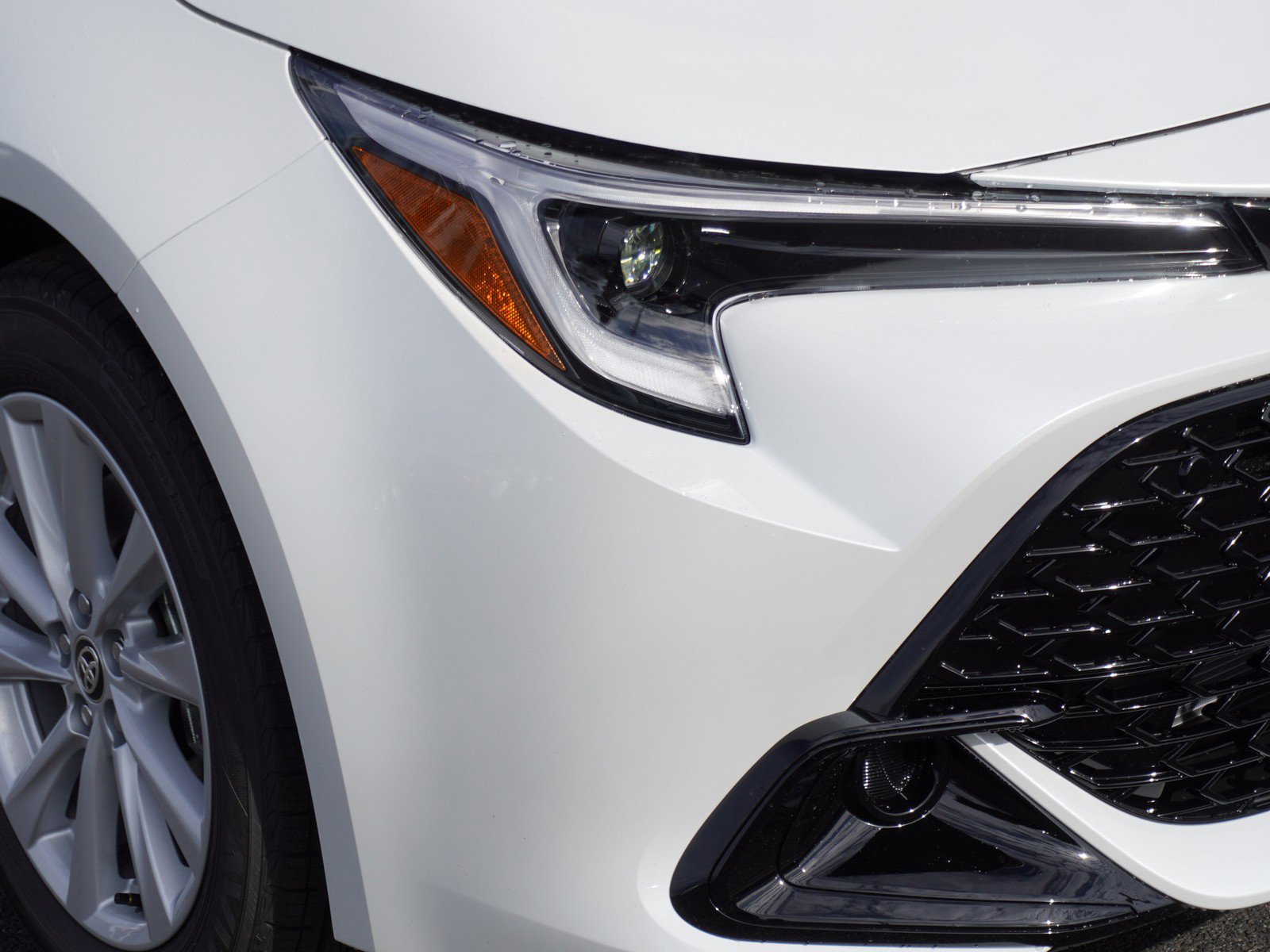 New 2026 Toyota Corolla SE image 3