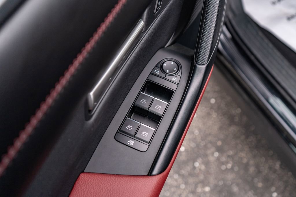 Used 2025 MAZDA CX-50 AWD 2.5 Hybrid w/ Premium Pkg image 18