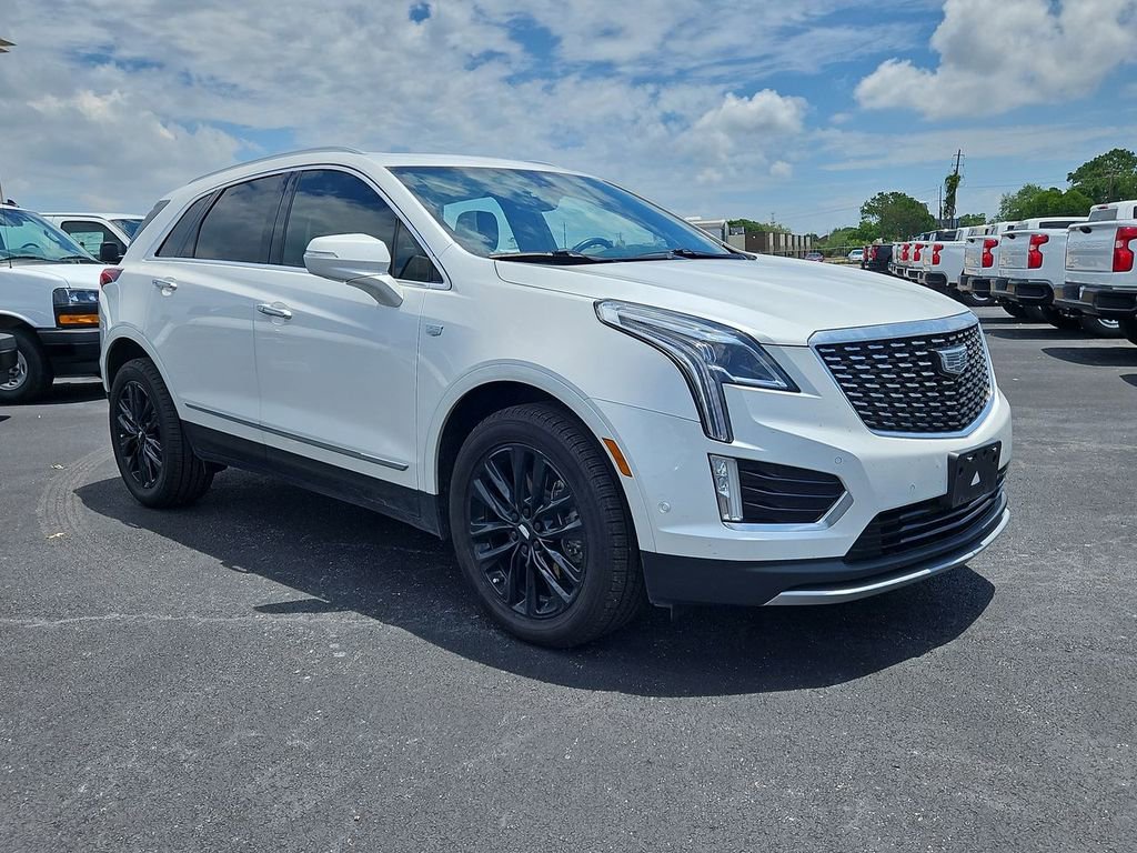 Used 2022 Cadillac XT5 Premium Luxury w/ Technology Package FWD image 8