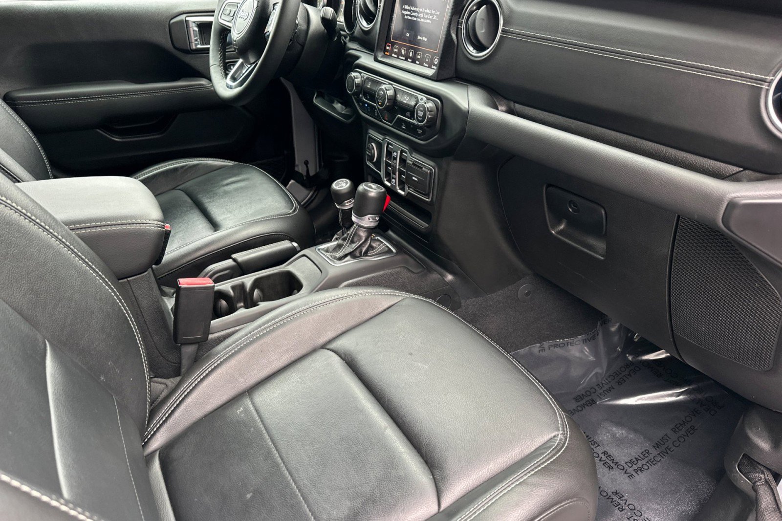 Used 2023 Jeep Wrangler Sahara image 16