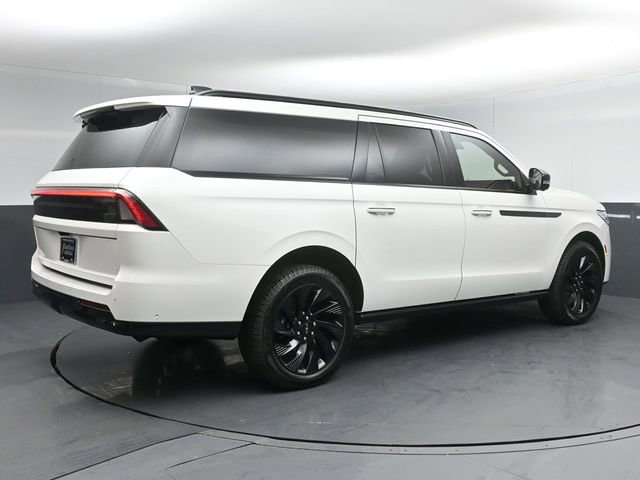 Used 2025 Lincoln Navigator L Reserve w/ Jet Appearance Package image 7