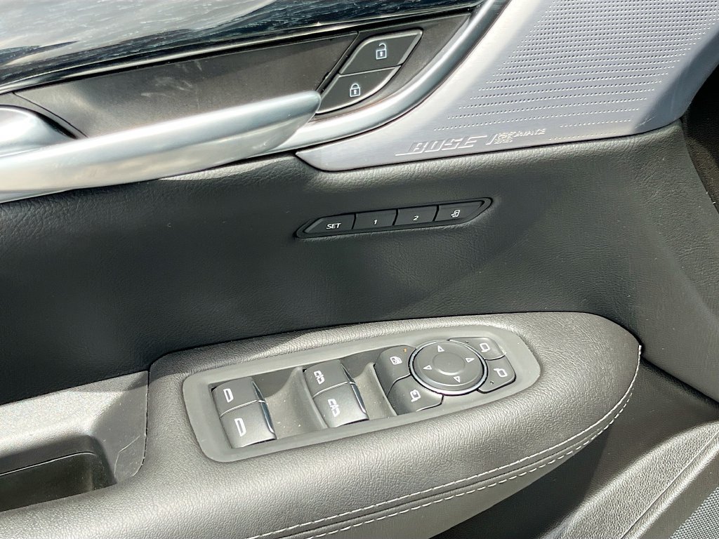 Used 2025 Cadillac XT5 Premium Luxury w/ Technology Package AWD/4WD image 18
