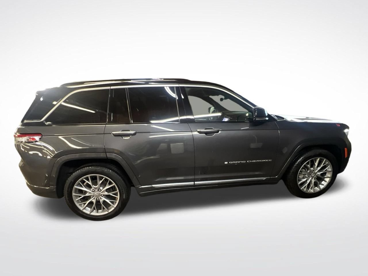 Used 2025 Jeep Grand Cherokee Summit AWD/4WD image 7