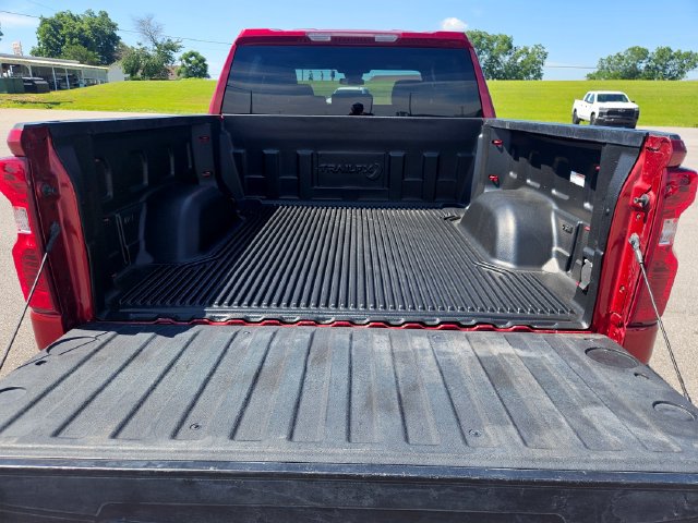 Used 2023 Chevrolet Silverado 1500 LT AWD/4WD image 23