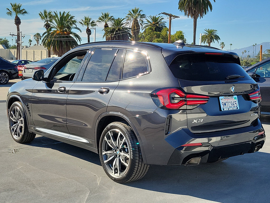 Used 2024 BMW X3 sDrive30i w/ Premium Package RWD image 2