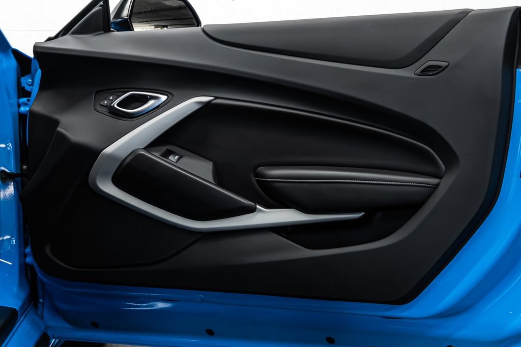 Used 2022 Chevrolet Camaro SS RWD image 18