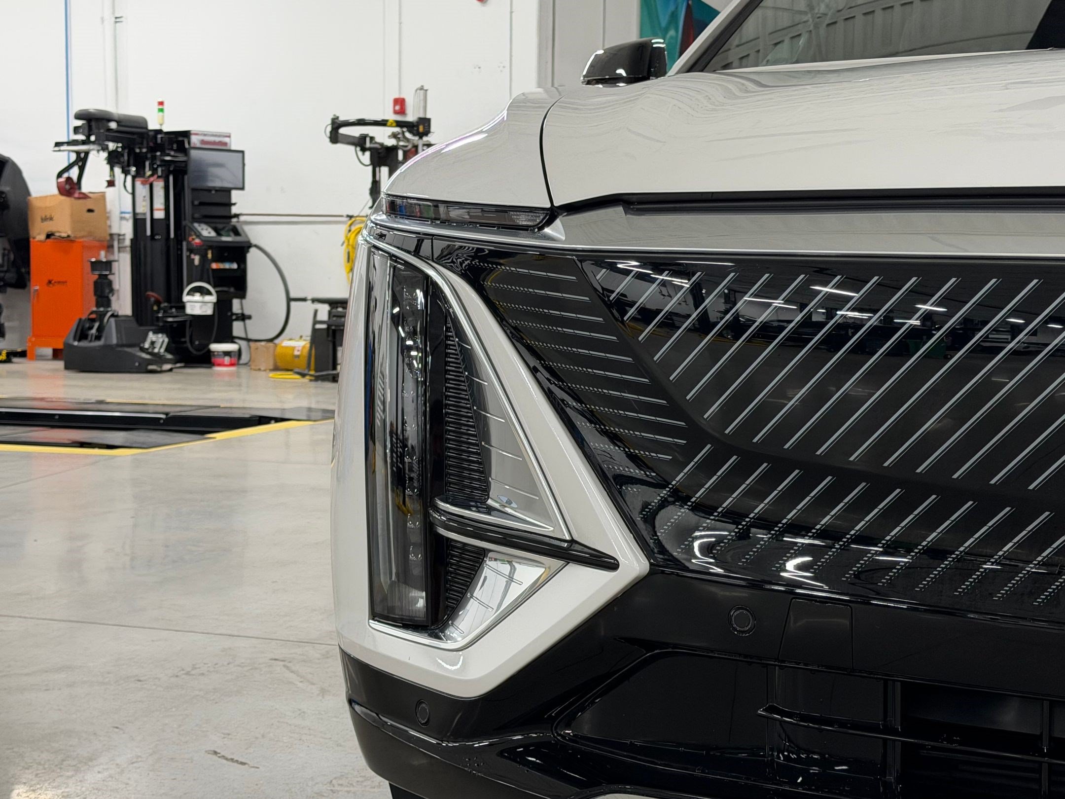 Certified 2024 Cadillac Lyriq Luxury RWD image 12