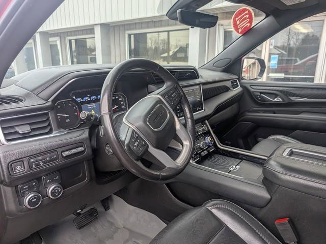 Used 2021 GMC Yukon XL Denali w/ Denali Premium Package image 9
