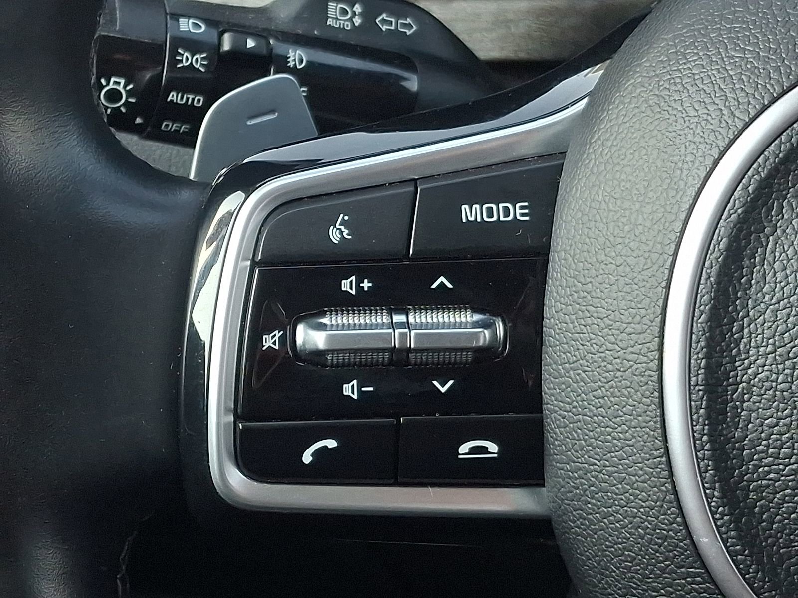 Used 2023 Kia Sorento SX Prestige image 22