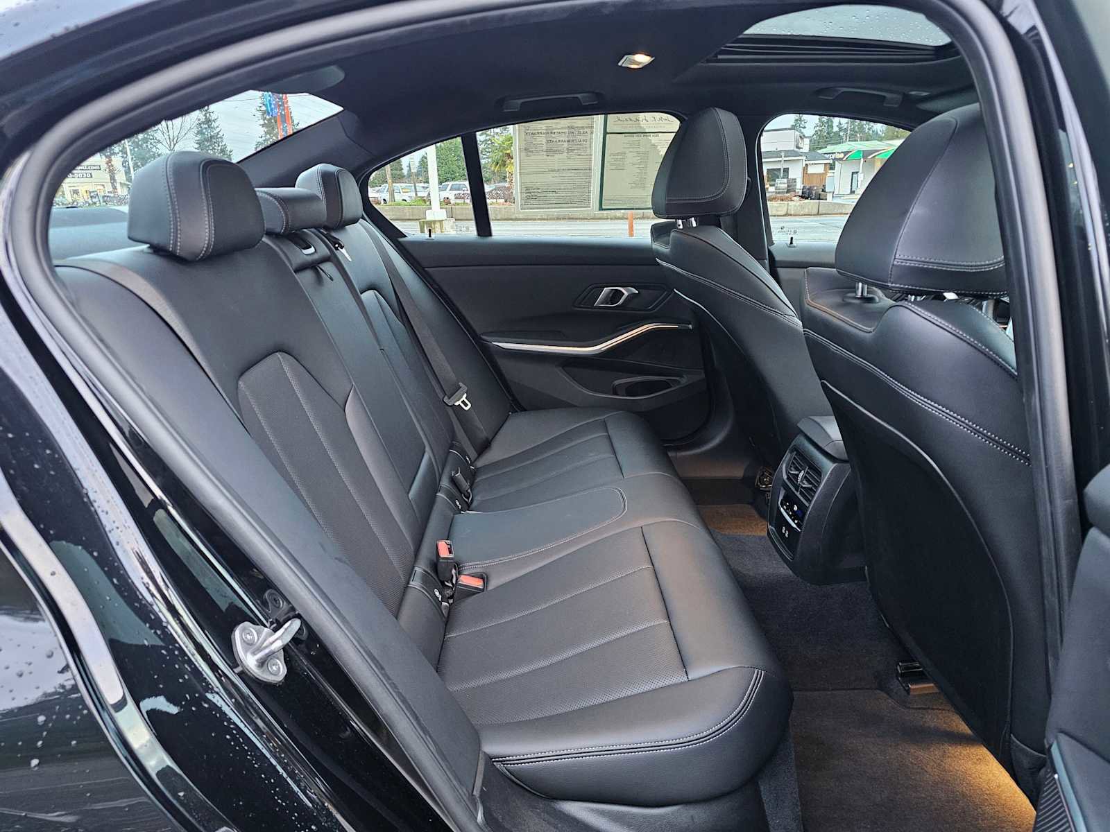 Used 2024 BMW 330i xDrive Sedan image 12