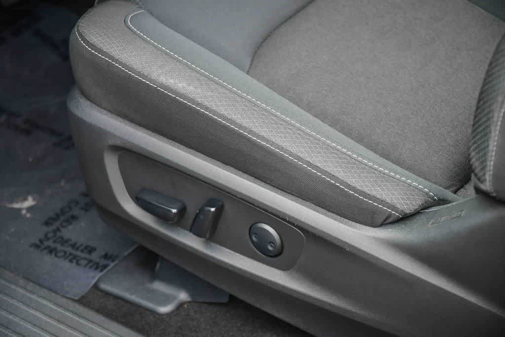 Used 2024 Nissan Pathfinder SV w/ SV Premium Package FWD image 24