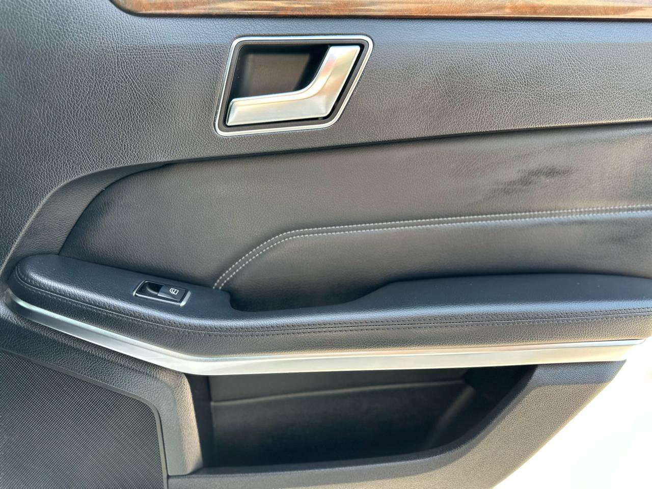 Used 2014 Mercedes-Benz E 350 4MATIC Sedan w/ Premium 1 Package image 17