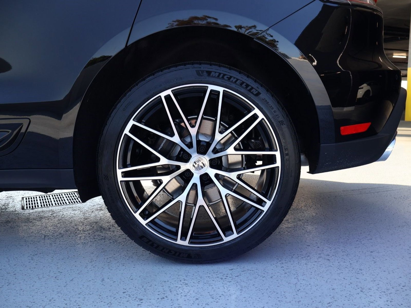 New 2026 Porsche Macan AWD/4WD image 24