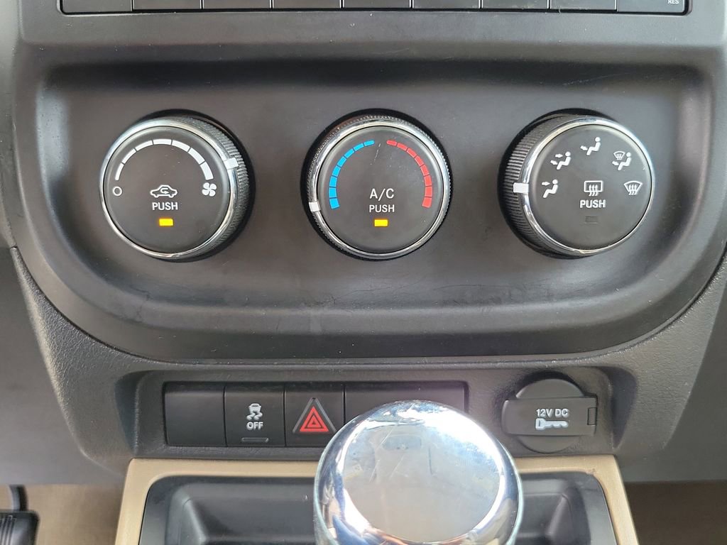 Used 2012 Jeep Patriot Sport image 28