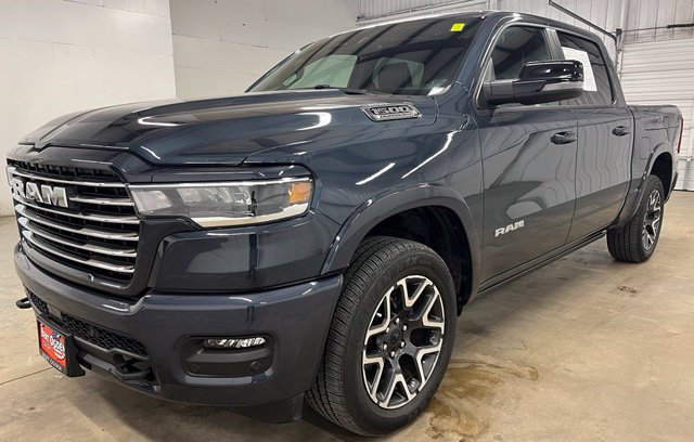 Used 2026 RAM 1500 Laramie AWD/4WD image 3