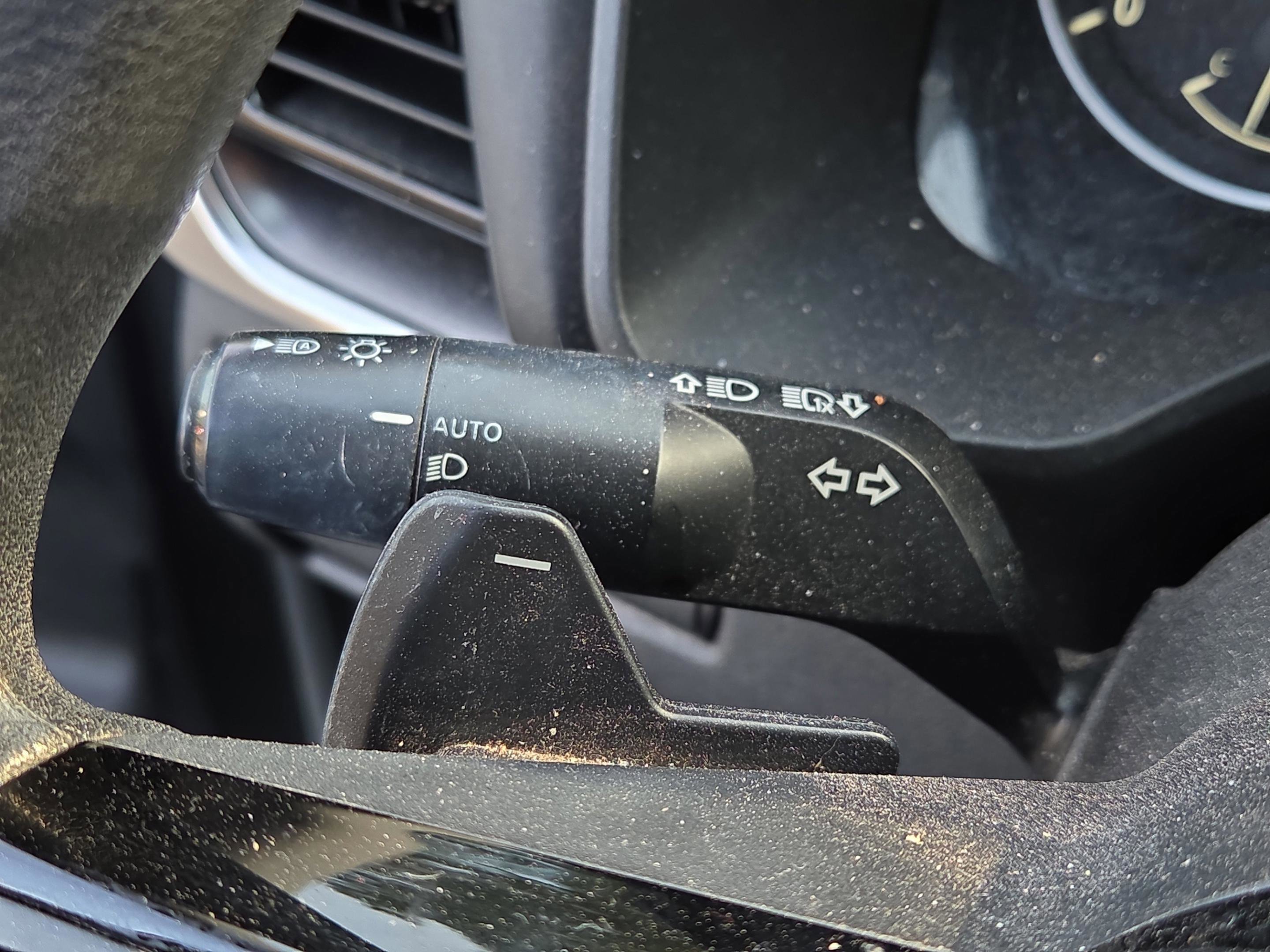 Used 2021 Nissan Rogue SV FWD image 14