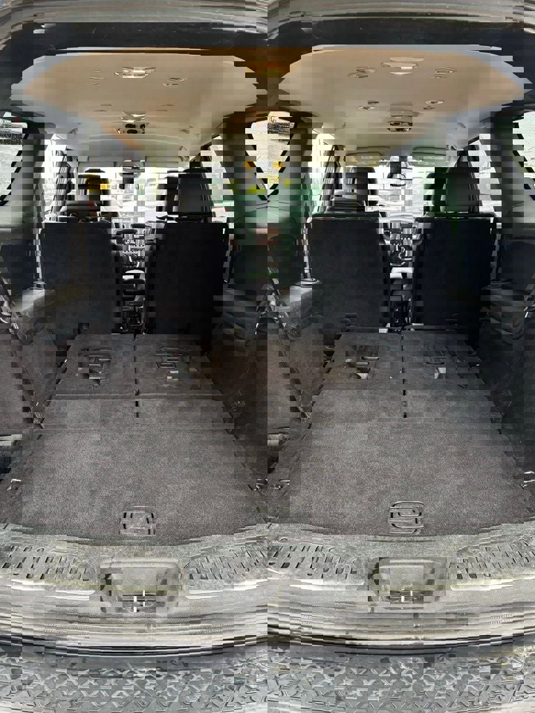 Used 2016 Dodge Durango Limited w/ Nav & Power Liftgate Group image 32