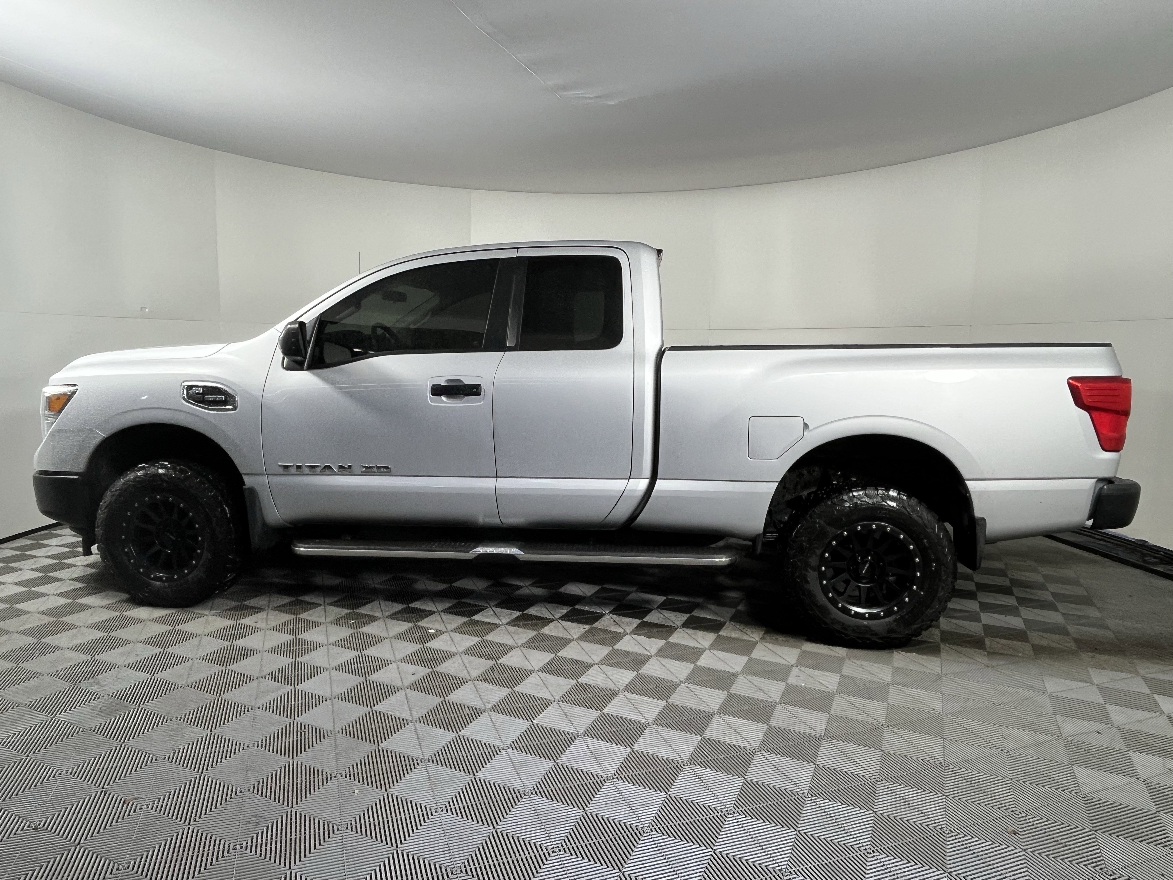 Used 2017 Nissan Titan S video 2