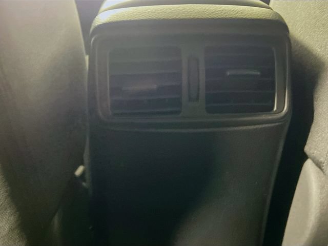 Used 2019 Nissan Rogue SV AWD/4WD image 24
