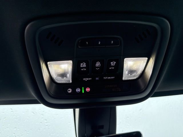 Certified 2024 Chevrolet Traverse High Country image 31