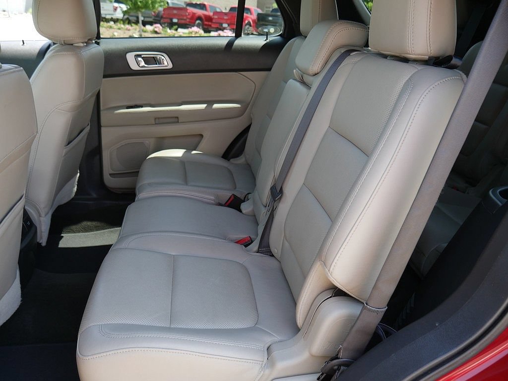 Used 2014 Ford Explorer Limited w/ Equipment Group 302A AWD/4WD image 17