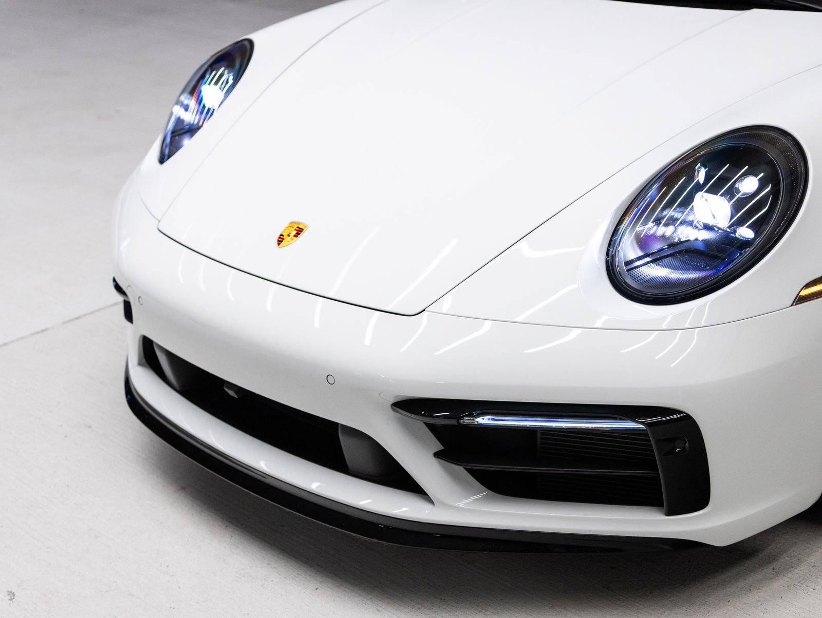 Used 2024 Porsche 911 Carrera GTS RWD image 32