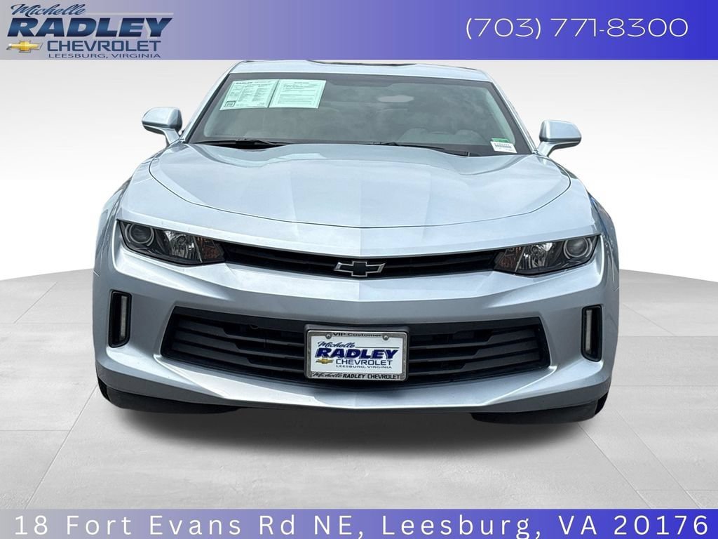 Used 2018 Chevrolet Camaro LT w/ Technology Package RWD image 9