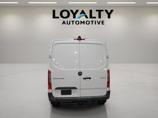 Used 2024 Mercedes-Benz Sprinter 2500 image 4