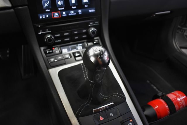 Used 2022 Porsche 718 Cayman GT4 RWD image 16