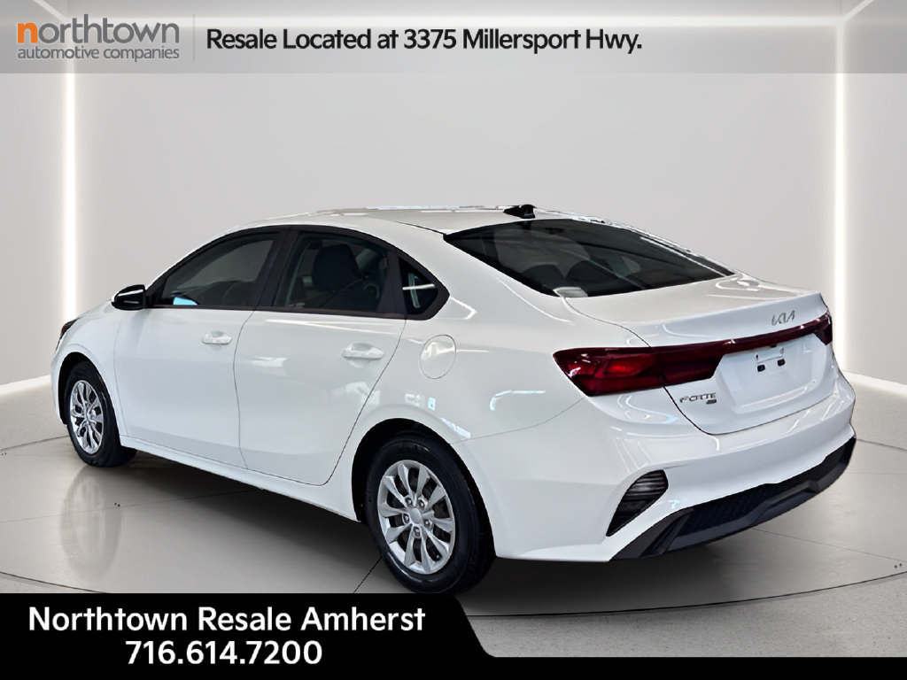 Used 2022 Kia Forte Sedan FWD image 3
