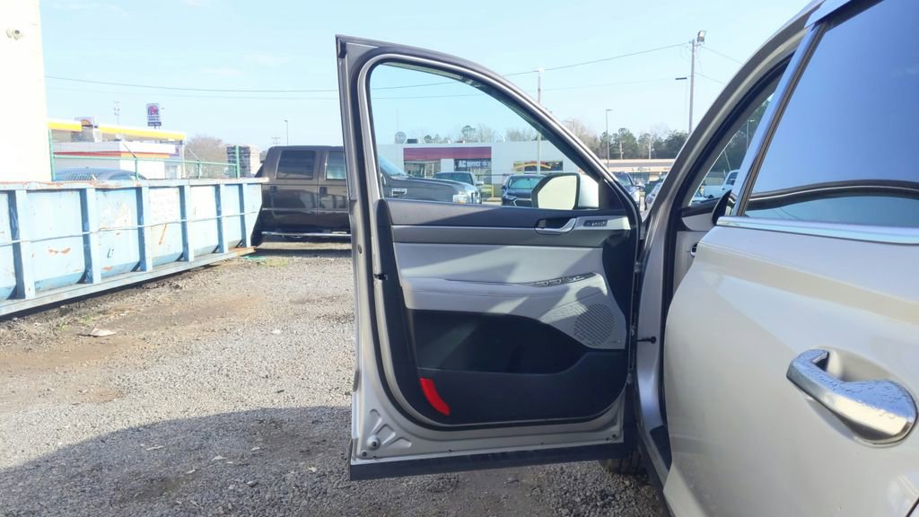 Used 2023 Hyundai Palisade SEL w/ Premium Package image 15