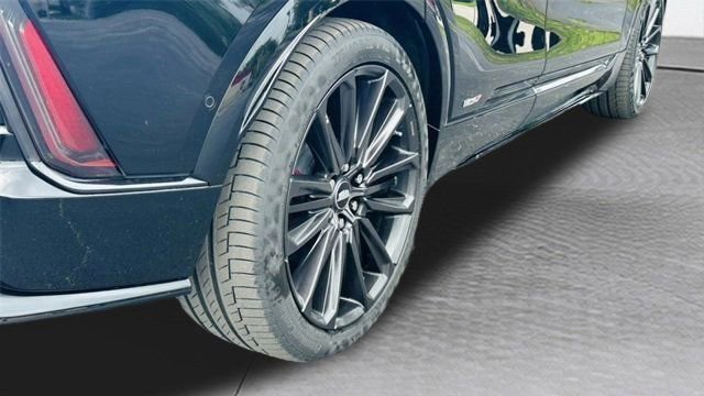 New 2026 Cadillac Lyriq V image 12
