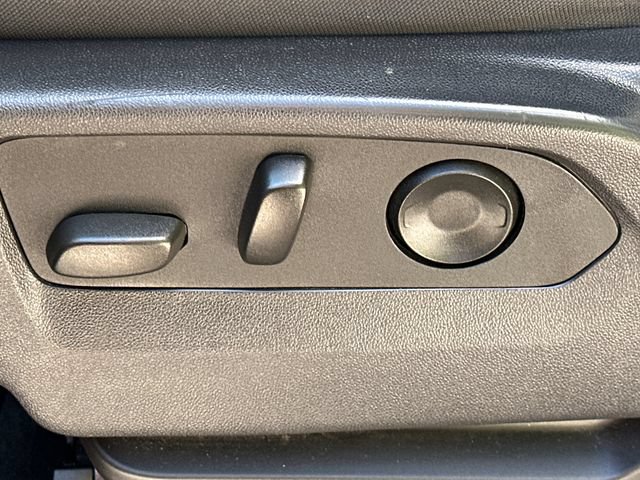 Certified 2024 Chevrolet Silverado 1500 Custom AWD/4WD image 34