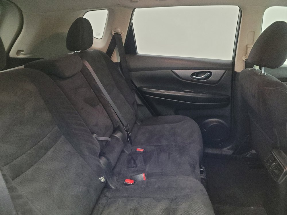Used 2016 Nissan Rogue S image 19