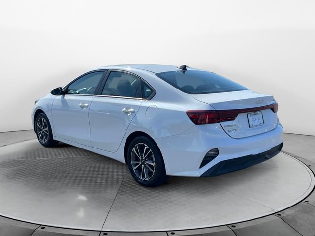 Used 2023 Kia Forte LXS image 3