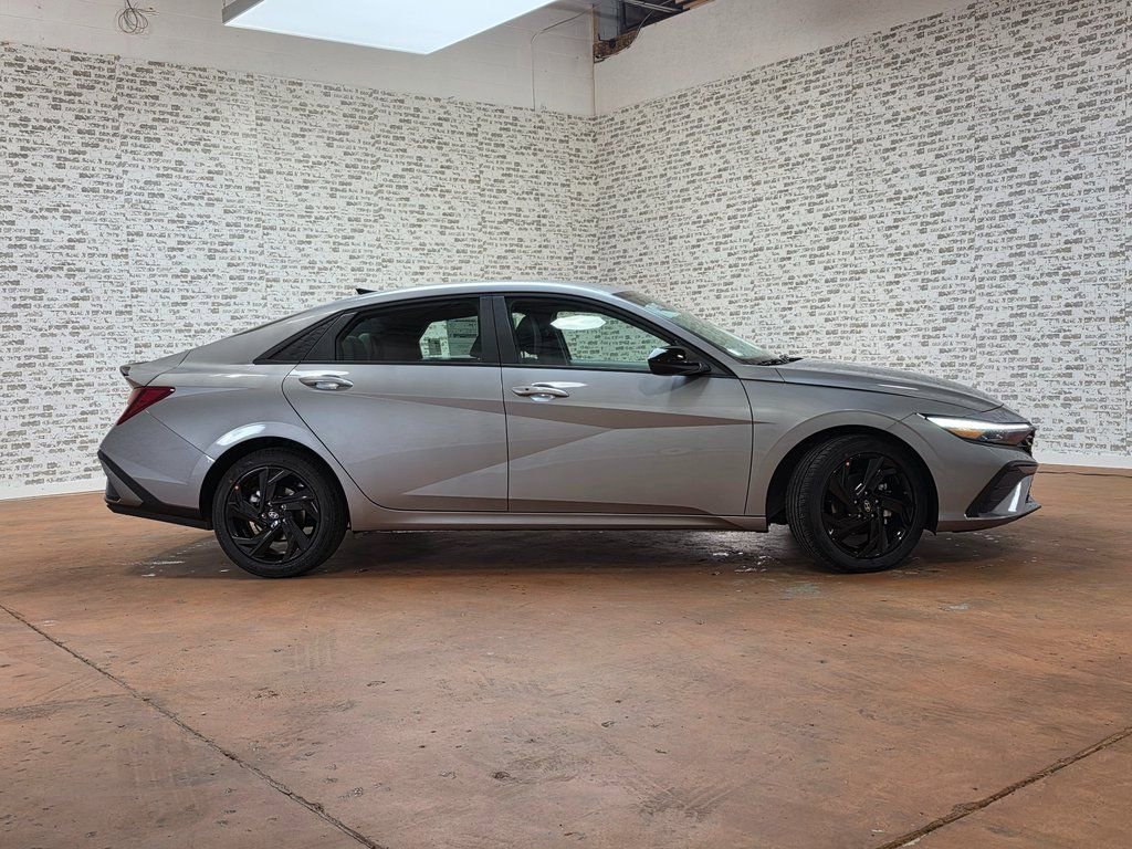 New 2026 Hyundai Elantra SEL Sport image 9