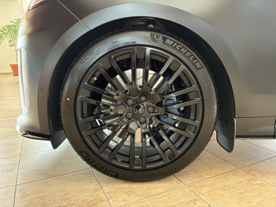 New 2026 Land Rover Range Rover Sport SV AWD/4WD image 22