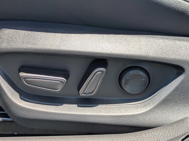 New 2025 Toyota Camry SE FWD image 17