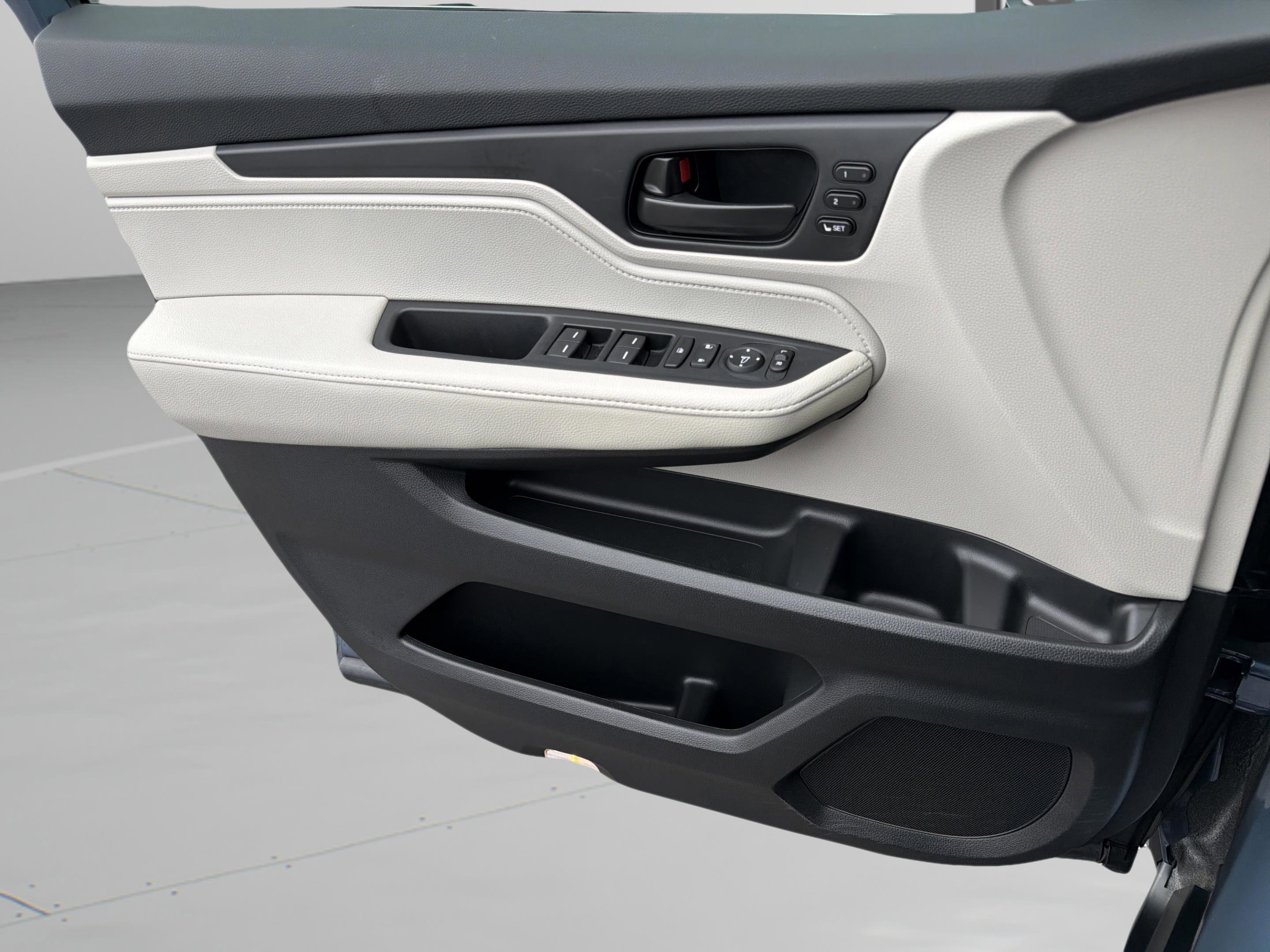 Certified 2026 Honda Odyssey EX-L image 22