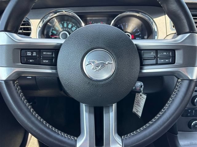 Used 2014 Ford Mustang Coupe RWD image 24