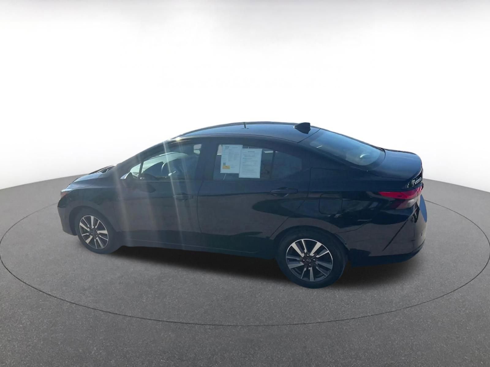 Used 2025 Nissan Versa SV FWD image 10