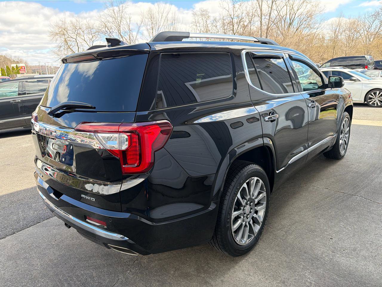 Used 2023 GMC Acadia Denali w/ Denali Ultimate Package image 4