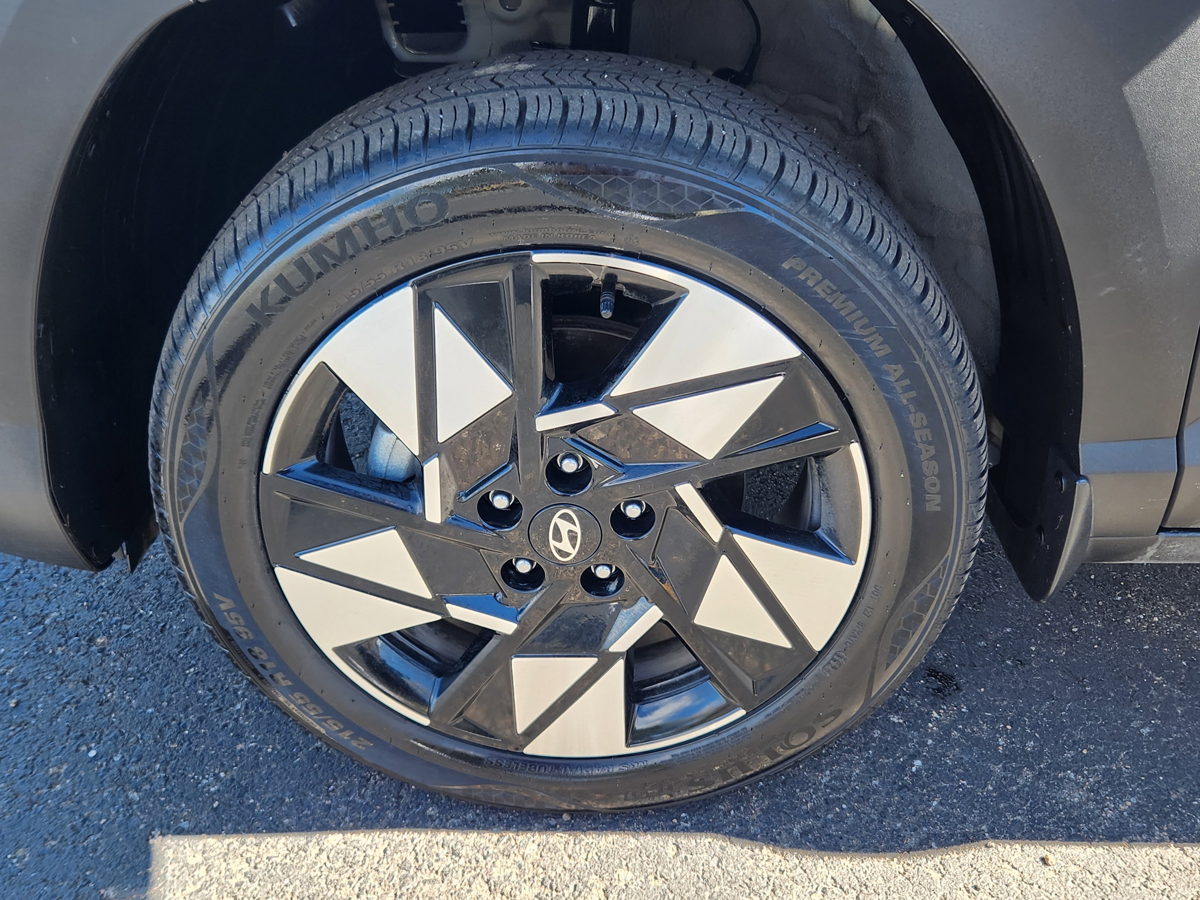 Used 2025 Hyundai Kona SEL image 29