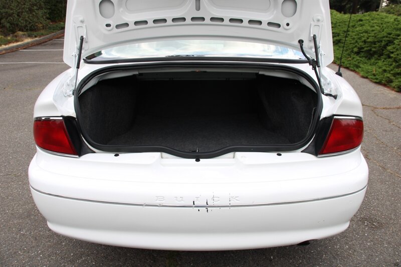 Used 1998 Buick Century Custom FWD image 17