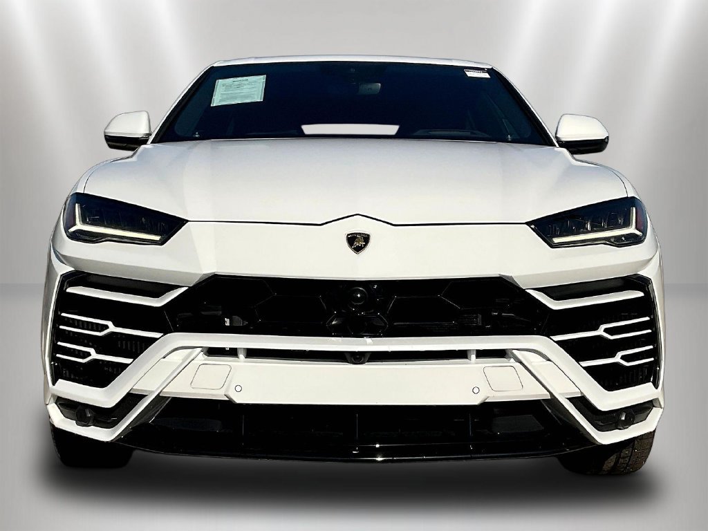 Used 2022 Lamborghini Urus AWD/4WD image 2