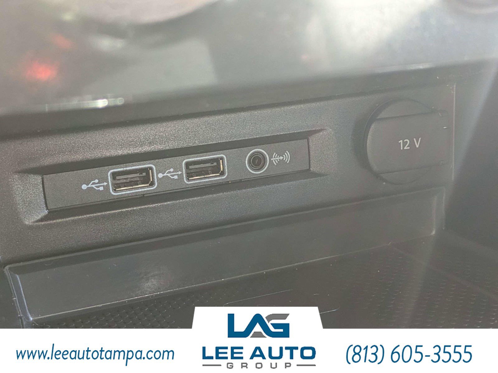 Used 2020 Volkswagen Tiguan SEL AWD/4WD image 21