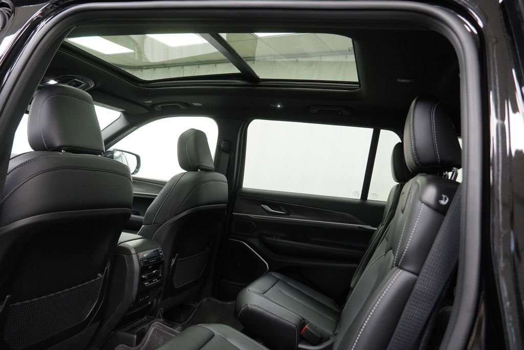 New 2026 Jeep Grand Cherokee L Limited AWD/4WD image 19