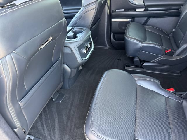 Used 2025 Ford Expedition Max Platinum AWD/4WD image 17